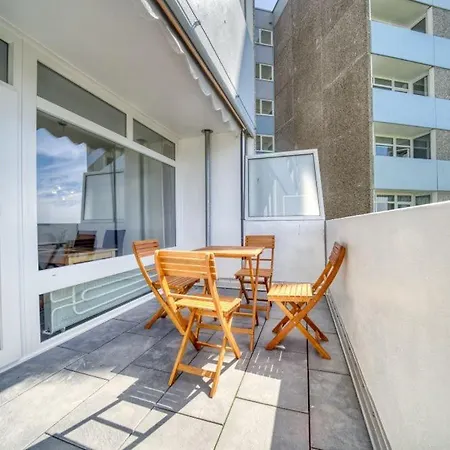 - Haus H, App 0h0301 Apartament *