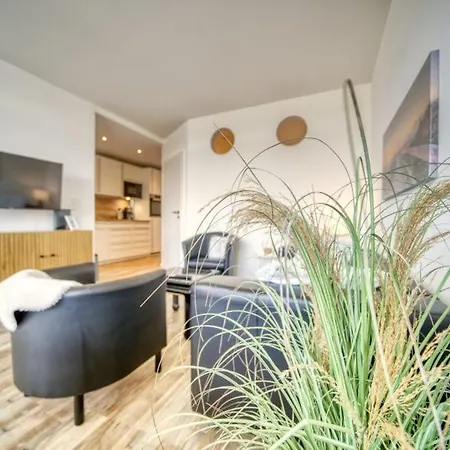 - Haus H, App 0h0301 *